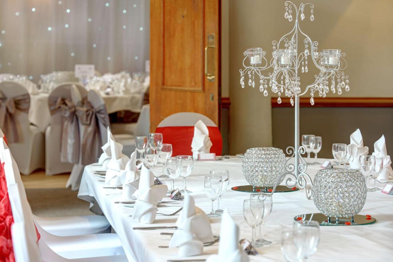 Best Western Ship Hotel Weybridge Buitenkant foto